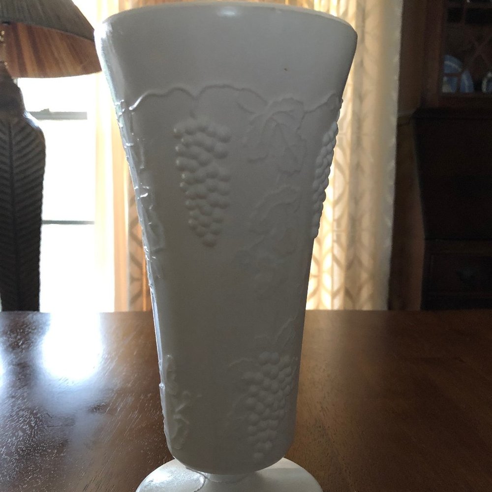 Lovely Grape & Leaf Milk Glass Footed Vase